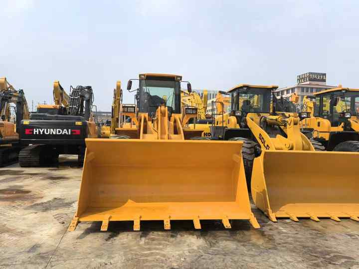 China Famous Brand LiuGong Medium-sized Used Wheel Loader LiuGong 856N Loader for Earthmoving, Mining, Construction for Sale - Utovarivač na kotačima: slika China Famous Brand LiuGong Medium-sized Used Wheel Loader LiuGong 856N Loader for Earthmoving, Mining, Construction for Sale - Utovarivač na kotačima China Famous Brand LiuGong Medium-sized Used Wheel Loader LiuGong 856N Loader for Earthmoving, Mining, Construction for Sale - Utovarivač na kotačima: slika China Famous Brand LiuGong Medium-sized Used Wheel Loader LiuGong 856N Loader for Earthmoving, Mining, Construction for Sale - Utovarivač na kotačima