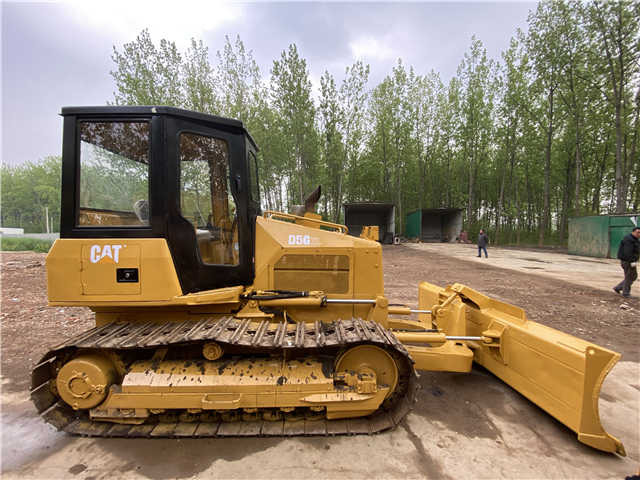 Good Condition Cat Hot Sale Bulldozer D5h D5g D5k D5m D5n D6h D6k D6m D7h D7g D7m - Buldožer: slika Good Condition Cat Hot Sale Bulldozer D5h D5g D5k D5m D5n D6h D6k D6m D7h D7g D7m - Buldožer Good Condition Cat Hot Sale Bulldozer D5h D5g D5k D5m D5n D6h D6k D6m D7h D7g D7m - Buldožer: slika Good Condition Cat Hot Sale Bulldozer D5h D5g D5k D5m D5n D6h D6k D6m D7h D7g D7m - Buldožer