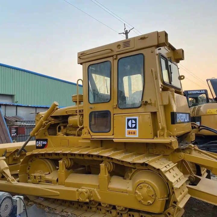 Good Condition D6D Mini Bulldozer New Crawler Bulldozer with Parts Price Bulldozers - Buldožer: slika Good Condition D6D Mini Bulldozer New Crawler Bulldozer with Parts Price Bulldozers - Buldožer Good Condition D6D Mini Bulldozer New Crawler Bulldozer with Parts Price Bulldozers - Buldožer: slika Good Condition D6D Mini Bulldozer New Crawler Bulldozer with Parts Price Bulldozers - Buldožer