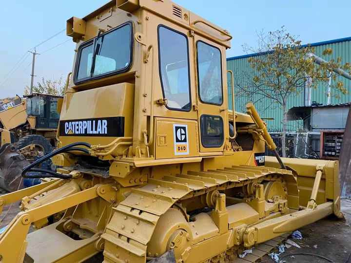 Good Condition D6D Mini Bulldozer New Crawler Bulldozer with Parts Price Bulldozers - Buldožer: slika Good Condition D6D Mini Bulldozer New Crawler Bulldozer with Parts Price Bulldozers - Buldožer Good Condition D6D Mini Bulldozer New Crawler Bulldozer with Parts Price Bulldozers - Buldožer: slika Good Condition D6D Mini Bulldozer New Crawler Bulldozer with Parts Price Bulldozers - Buldožer