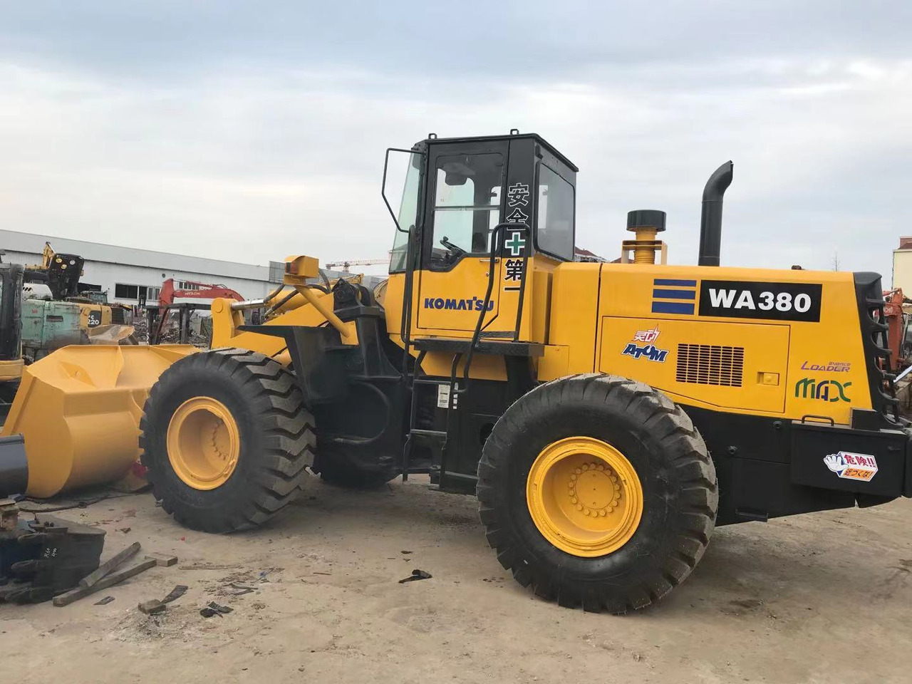 BACKHOE LOADER Certified Pre-Owned Komatsu WA380-3 | Heavy-Duty Loader for Mining/ Construction - Price Negotiable! - Građevinski strojevi: slika BACKHOE LOADER Certified Pre-Owned Komatsu WA380-3 | Heavy-Duty Loader for Mining/ Construction - Price Negotiable! - Građevinski strojevi BACKHOE LOADER Certified Pre-Owned Komatsu WA380-3 | Heavy-Duty Loader for Mining/ Construction - Price Negotiable! - Građevinski strojevi: slika BACKHOE LOADER Certified Pre-Owned Komatsu WA380-3 | Heavy-Duty Loader for Mining/ Construction - Price Negotiable! - Građevinski strojevi