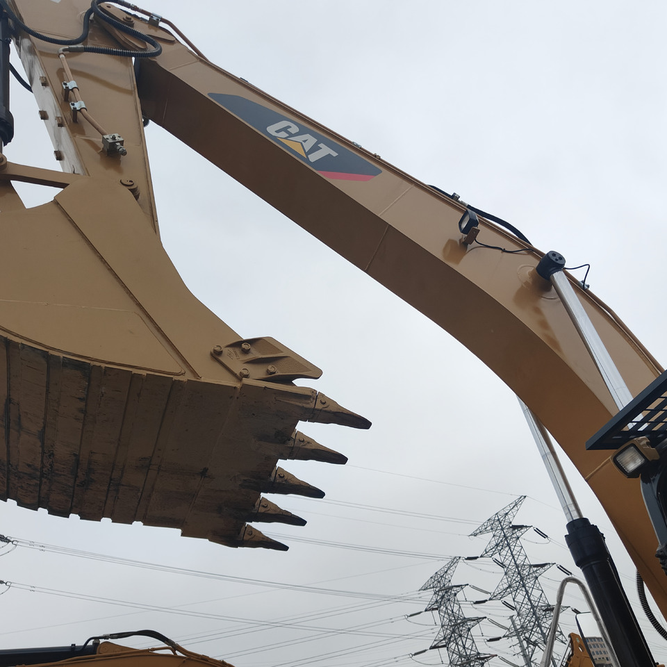 EXCAVATOR Used 30tons Large Caterpillar Excavator 330D2L for Sale Used Excavator in Fine Condition and Low Price Hot Sale - Građevinski strojevi: slika EXCAVATOR Used 30tons Large Caterpillar Excavator 330D2L for Sale Used Excavator in Fine Condition and Low Price Hot Sale - Građevinski strojevi EXCAVATOR Used 30tons Large Caterpillar Excavator 330D2L for Sale Used Excavator in Fine Condition and Low Price Hot Sale - Građevinski strojevi: slika EXCAVATOR Used 30tons Large Caterpillar Excavator 330D2L for Sale Used Excavator in Fine Condition and Low Price Hot Sale - Građevinski strojevi