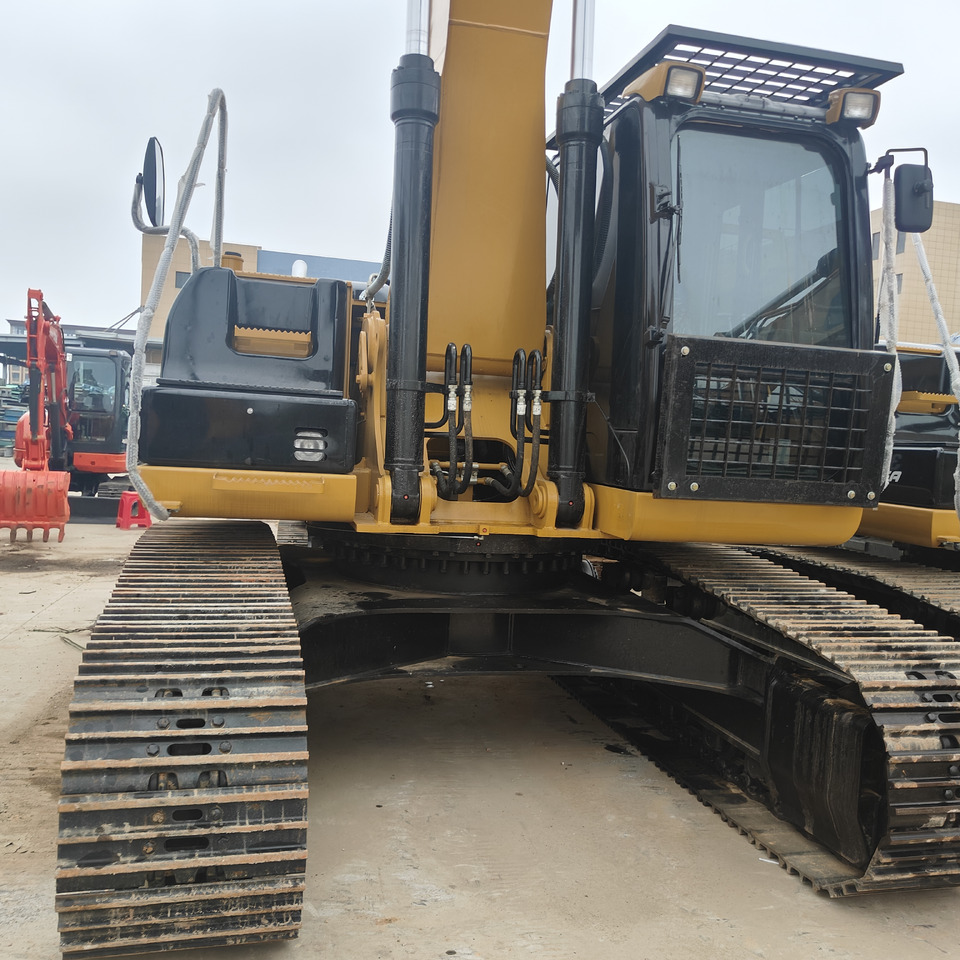 EXCAVATOR Used 30tons Large Caterpillar Excavator 330D2L for Sale Used Excavator in Fine Condition and Low Price Hot Sale - Građevinski strojevi: slika EXCAVATOR Used 30tons Large Caterpillar Excavator 330D2L for Sale Used Excavator in Fine Condition and Low Price Hot Sale - Građevinski strojevi EXCAVATOR Used 30tons Large Caterpillar Excavator 330D2L for Sale Used Excavator in Fine Condition and Low Price Hot Sale - Građevinski strojevi: slika EXCAVATOR Used 30tons Large Caterpillar Excavator 330D2L for Sale Used Excavator in Fine Condition and Low Price Hot Sale - Građevinski strojevi