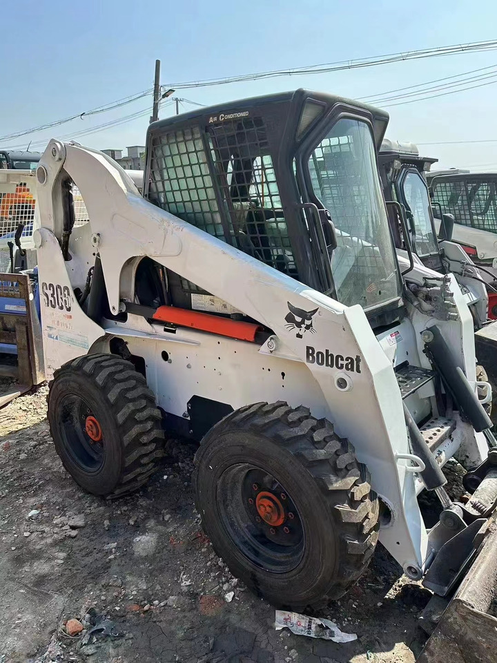High Quality Mini Construction Machine Used Bobcat Skid Steer Loader S300 in Stock for Sale Bobcat Loader With Low Price - Građevinski strojevi: slika High Quality Mini Construction Machine Used Bobcat Skid Steer Loader S300 in Stock for Sale Bobcat Loader With Low Price - Građevinski strojevi High Quality Mini Construction Machine Used Bobcat Skid Steer Loader S300 in Stock for Sale Bobcat Loader With Low Price - Građevinski strojevi: slika High Quality Mini Construction Machine Used Bobcat Skid Steer Loader S300 in Stock for Sale Bobcat Loader With Low Price - Građevinski strojevi