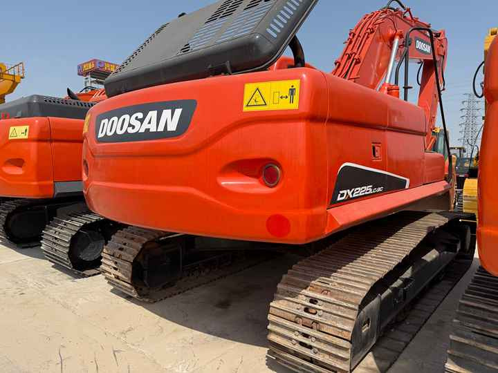 Heavy-Duty Doosan DX225LC-9C Excavator for Mining & Construction - Well-Maintained, Warranty Included - Bager gusjeničar: slika Heavy-Duty Doosan DX225LC-9C Excavator for Mining & Construction - Well-Maintained, Warranty Included - Bager gusjeničar Heavy-Duty Doosan DX225LC-9C Excavator for Mining & Construction - Well-Maintained, Warranty Included - Bager gusjeničar: slika Heavy-Duty Doosan DX225LC-9C Excavator for Mining & Construction - Well-Maintained, Warranty Included - Bager gusjeničar