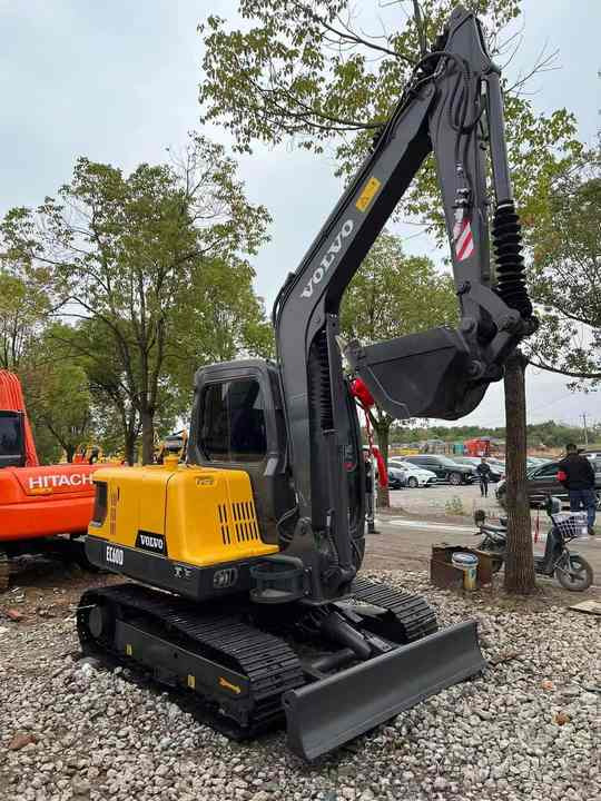 High Quality Used Volvo EC60D Excavator for Sale 6 Ton Compact Machine, Excellent Condition, Ready for Work! - Bager gusjeničar: slika High Quality Used Volvo EC60D Excavator for Sale 6 Ton Compact Machine, Excellent Condition, Ready for Work! - Bager gusjeničar High Quality Used Volvo EC60D Excavator for Sale 6 Ton Compact Machine, Excellent Condition, Ready for Work! - Bager gusjeničar: slika High Quality Used Volvo EC60D Excavator for Sale 6 Ton Compact Machine, Excellent Condition, Ready for Work! - Bager gusjeničar