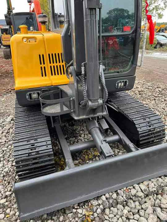 High Quality Used Volvo EC60D Excavator for Sale 6 Ton Compact Machine, Excellent Condition, Ready for Work! - Bager gusjeničar: slika High Quality Used Volvo EC60D Excavator for Sale 6 Ton Compact Machine, Excellent Condition, Ready for Work! - Bager gusjeničar High Quality Used Volvo EC60D Excavator for Sale 6 Ton Compact Machine, Excellent Condition, Ready for Work! - Bager gusjeničar: slika High Quality Used Volvo EC60D Excavator for Sale 6 Ton Compact Machine, Excellent Condition, Ready for Work! - Bager gusjeničar