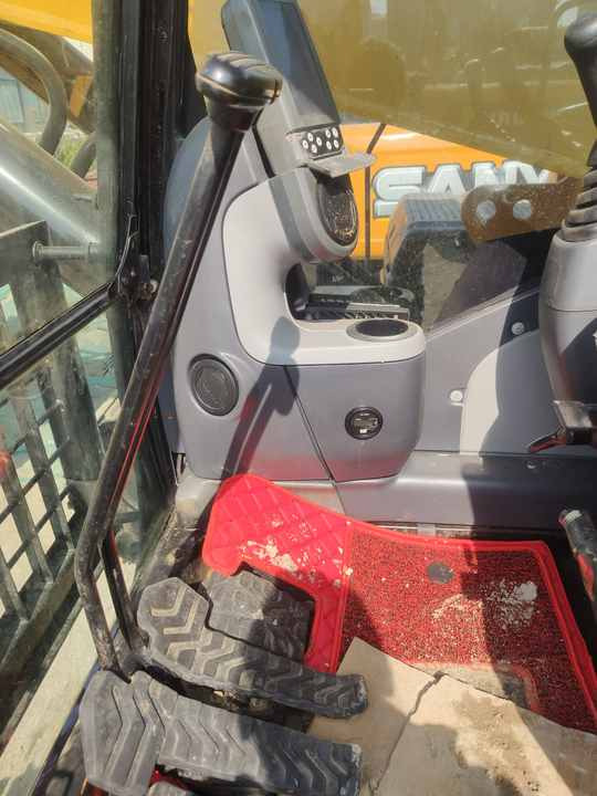 Hot Selling High Quality Used Excavator CAT 330D Hydraulic Excavator in Stock - Bager gusjeničar: slika Hot Selling High Quality Used Excavator CAT 330D Hydraulic Excavator in Stock - Bager gusjeničar Hot Selling High Quality Used Excavator CAT 330D Hydraulic Excavator in Stock - Bager gusjeničar: slika Hot Selling High Quality Used Excavator CAT 330D Hydraulic Excavator in Stock - Bager gusjeničar