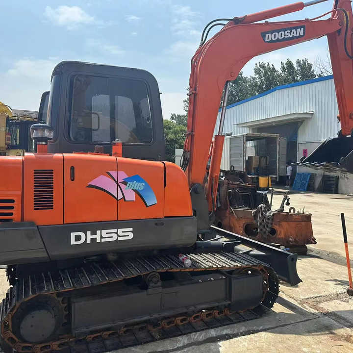 Low Shipping Used Excavator Doosan DH55 Good Condition with Low Hours - Bager gusjeničar: slika Low Shipping Used Excavator Doosan DH55 Good Condition with Low Hours - Bager gusjeničar Low Shipping Used Excavator Doosan DH55 Good Condition with Low Hours - Bager gusjeničar: slika Low Shipping Used Excavator Doosan DH55 Good Condition with Low Hours - Bager gusjeničar