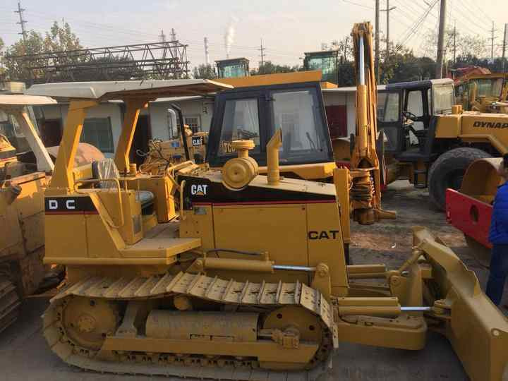 Mini CAT Bulldozer D3c D3 D3k D3m D4h D4m D4k D5h D5g D5k D5m Used Bulldozer with Ripper for Sale - Buldožer: slika Mini CAT Bulldozer D3c D3 D3k D3m D4h D4m D4k D5h D5g D5k D5m Used Bulldozer with Ripper for Sale - Buldožer Mini CAT Bulldozer D3c D3 D3k D3m D4h D4m D4k D5h D5g D5k D5m Used Bulldozer with Ripper for Sale - Buldožer: slika Mini CAT Bulldozer D3c D3 D3k D3m D4h D4m D4k D5h D5g D5k D5m Used Bulldozer with Ripper for Sale - Buldožer