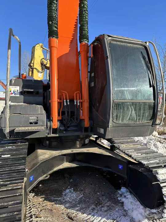 Original Japan Hitachi ZX200-3 Excavator Hitachi Excavator in Low Price for Hot Sale - Bager gusjeničar: slika Original Japan Hitachi ZX200-3 Excavator Hitachi Excavator in Low Price for Hot Sale - Bager gusjeničar Original Japan Hitachi ZX200-3 Excavator Hitachi Excavator in Low Price for Hot Sale - Bager gusjeničar: slika Original Japan Hitachi ZX200-3 Excavator Hitachi Excavator in Low Price for Hot Sale - Bager gusjeničar