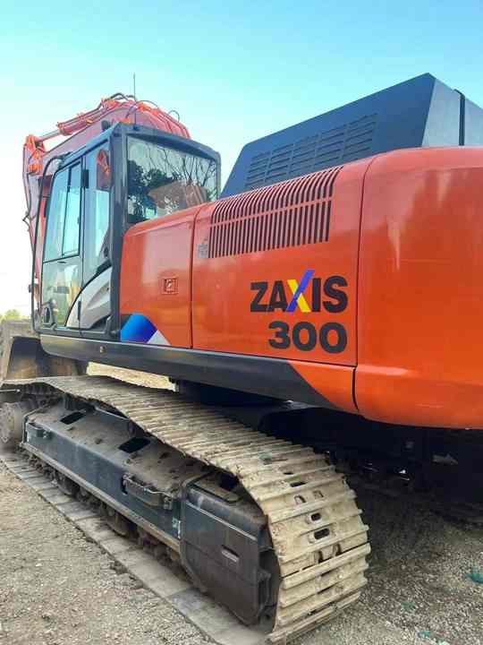 Original Japan Hitachi ZX300 Excavator Hitachi Excavator in Low Price for Hot Sale - Bager gusjeničar: slika Original Japan Hitachi ZX300 Excavator Hitachi Excavator in Low Price for Hot Sale - Bager gusjeničar Original Japan Hitachi ZX300 Excavator Hitachi Excavator in Low Price for Hot Sale - Bager gusjeničar: slika Original Japan Hitachi ZX300 Excavator Hitachi Excavator in Low Price for Hot Sale - Bager gusjeničar