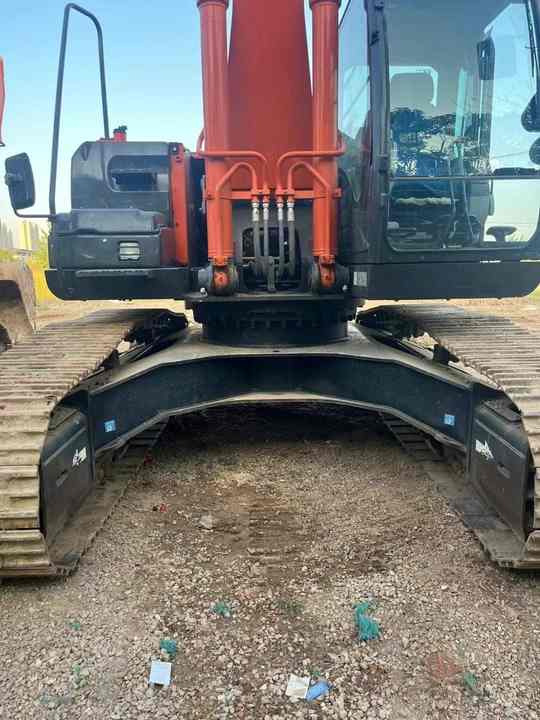 Original Japan Hitachi ZX300 Excavator Hitachi Excavator in Low Price for Hot Sale - Bager gusjeničar: slika Original Japan Hitachi ZX300 Excavator Hitachi Excavator in Low Price for Hot Sale - Bager gusjeničar Original Japan Hitachi ZX300 Excavator Hitachi Excavator in Low Price for Hot Sale - Bager gusjeničar: slika Original Japan Hitachi ZX300 Excavator Hitachi Excavator in Low Price for Hot Sale - Bager gusjeničar