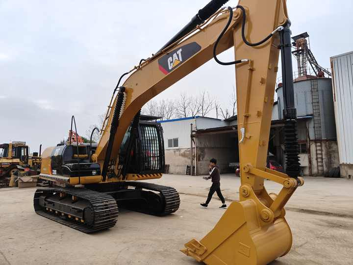 Second Hand Excavator 330D Used Low Price Caterpillar CAT 312D 315D 320D 325D in Good Condition - Bager gusjeničar: slika Second Hand Excavator 330D Used Low Price Caterpillar CAT 312D 315D 320D 325D in Good Condition - Bager gusjeničar Second Hand Excavator 330D Used Low Price Caterpillar CAT 312D 315D 320D 325D in Good Condition - Bager gusjeničar: slika Second Hand Excavator 330D Used Low Price Caterpillar CAT 312D 315D 320D 325D in Good Condition - Bager gusjeničar