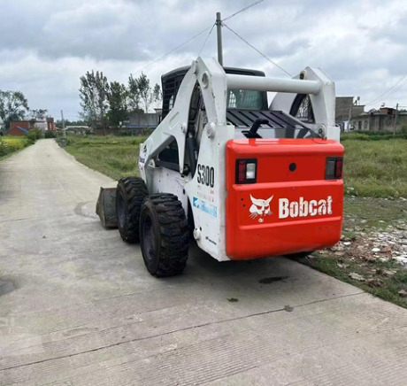 USED BOBCAT S300 Skid-steer Loader with Very Good Performance Is for Sale at a Low Price. S160/s185/s220/330 in Stock - Mini utovarivač: slika USED BOBCAT S300 Skid-steer Loader with Very Good Performance Is for Sale at a Low Price. S160/s185/s220/330 in Stock - Mini utovarivač USED BOBCAT S300 Skid-steer Loader with Very Good Performance Is for Sale at a Low Price. S160/s185/s220/330 in Stock - Mini utovarivač: slika USED BOBCAT S300 Skid-steer Loader with Very Good Performance Is for Sale at a Low Price. S160/s185/s220/330 in Stock - Mini utovarivač
