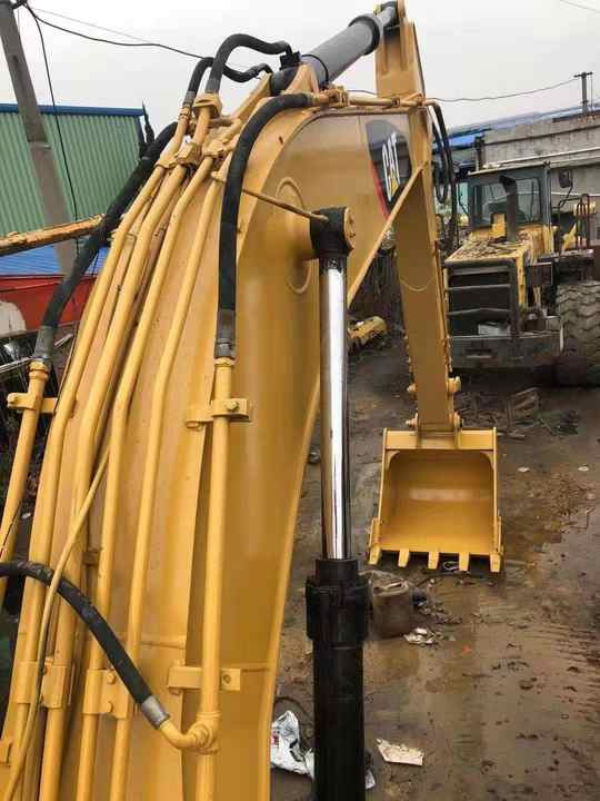 Used Cat320D2L Excavator Efficient Heavy Construction Equipment with Original Engine Second Hand Crawler Excavator - Bager: slika Used Cat320D2L Excavator Efficient Heavy Construction Equipment with Original Engine Second Hand Crawler Excavator - Bager Used Cat320D2L Excavator Efficient Heavy Construction Equipment with Original Engine Second Hand Crawler Excavator - Bager: slika Used Cat320D2L Excavator Efficient Heavy Construction Equipment with Original Engine Second Hand Crawler Excavator - Bager