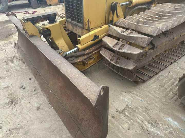 Used Caterpillar CAT D3G Land Road Motor Bulldozer CAT Used Grader Cheap Price for Sale - Buldožer: slika Used Caterpillar CAT D3G Land Road Motor Bulldozer CAT Used Grader Cheap Price for Sale - Buldožer Used Caterpillar CAT D3G Land Road Motor Bulldozer CAT Used Grader Cheap Price for Sale - Buldožer: slika Used Caterpillar CAT D3G Land Road Motor Bulldozer CAT Used Grader Cheap Price for Sale - Buldožer