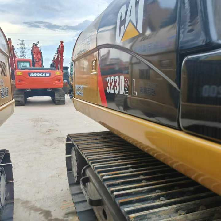 Used Digger CAT 323 Construction Machinery Construction Digger Used CAT 323 Cheap Excavator - Bager gusjeničar: slika Used Digger CAT 323 Construction Machinery Construction Digger Used CAT 323 Cheap Excavator - Bager gusjeničar Used Digger CAT 323 Construction Machinery Construction Digger Used CAT 323 Cheap Excavator - Bager gusjeničar: slika Used Digger CAT 323 Construction Machinery Construction Digger Used CAT 323 Cheap Excavator - Bager gusjeničar