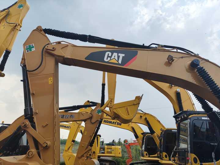 Used Digger CAT 329D2 Construction Machinery Construction Digger Used CAT 329D2 Cheap Excavator - Bager gusjeničar: slika Used Digger CAT 329D2 Construction Machinery Construction Digger Used CAT 329D2 Cheap Excavator - Bager gusjeničar Used Digger CAT 329D2 Construction Machinery Construction Digger Used CAT 329D2 Cheap Excavator - Bager gusjeničar: slika Used Digger CAT 329D2 Construction Machinery Construction Digger Used CAT 329D2 Cheap Excavator - Bager gusjeničar