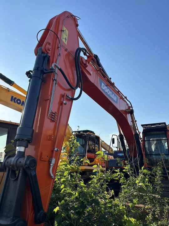 Used Digger DOOSAN DX300 Construction Machinery Construction Digger Used DOOSAN DX300 Cheap Excavator - Bager gusjeničar: slika Used Digger DOOSAN DX300 Construction Machinery Construction Digger Used DOOSAN DX300 Cheap Excavator - Bager gusjeničar Used Digger DOOSAN DX300 Construction Machinery Construction Digger Used DOOSAN DX300 Cheap Excavator - Bager gusjeničar: slika Used Digger DOOSAN DX300 Construction Machinery Construction Digger Used DOOSAN DX300 Cheap Excavator - Bager gusjeničar