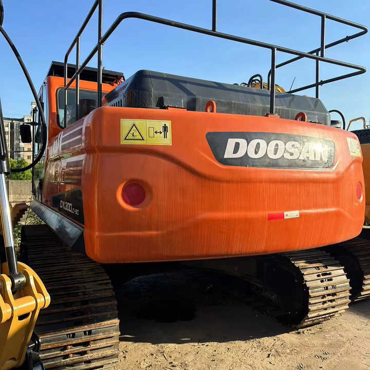 Used Digger DOOSAN DX300 Construction Machinery Construction Digger Used DOOSAN DX300 Cheap Excavator - Bager gusjeničar: slika Used Digger DOOSAN DX300 Construction Machinery Construction Digger Used DOOSAN DX300 Cheap Excavator - Bager gusjeničar Used Digger DOOSAN DX300 Construction Machinery Construction Digger Used DOOSAN DX300 Cheap Excavator - Bager gusjeničar: slika Used Digger DOOSAN DX300 Construction Machinery Construction Digger Used DOOSAN DX300 Cheap Excavator - Bager gusjeničar