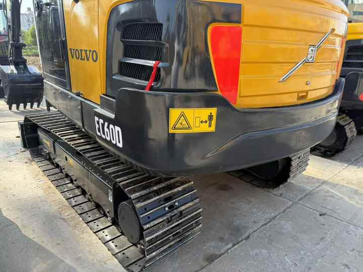 Used Digger VOLVO EC60D Construction Machinery Construction Digger Used VOLVO EC60D Cheap Excavator - Mini bager: slika Used Digger VOLVO EC60D Construction Machinery Construction Digger Used VOLVO EC60D Cheap Excavator - Mini bager Used Digger VOLVO EC60D Construction Machinery Construction Digger Used VOLVO EC60D Cheap Excavator - Mini bager: slika Used Digger VOLVO EC60D Construction Machinery Construction Digger Used VOLVO EC60D Cheap Excavator - Mini bager