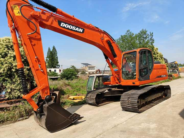 Used Doosan DX225LC Excavator | Low Hours | Heavy Duty | Global Shipping | Well-Maintained - Bager: slika Used Doosan DX225LC Excavator | Low Hours | Heavy Duty | Global Shipping | Well-Maintained - Bager Used Doosan DX225LC Excavator | Low Hours | Heavy Duty | Global Shipping | Well-Maintained - Bager: slika Used Doosan DX225LC Excavator | Low Hours | Heavy Duty | Global Shipping | Well-Maintained - Bager
