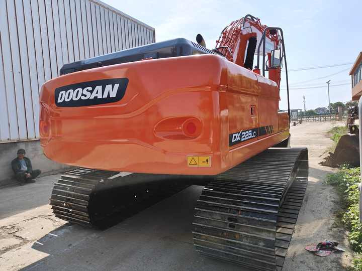 Used Doosan DX225LC Excavator | Low Hours | Heavy Duty | Global Shipping | Well-Maintained - Bager: slika Used Doosan DX225LC Excavator | Low Hours | Heavy Duty | Global Shipping | Well-Maintained - Bager Used Doosan DX225LC Excavator | Low Hours | Heavy Duty | Global Shipping | Well-Maintained - Bager: slika Used Doosan DX225LC Excavator | Low Hours | Heavy Duty | Global Shipping | Well-Maintained - Bager
