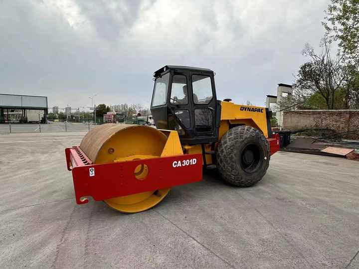 Used Dynapac CA301 Vibratory Roller with Less Working Time and Superior Performance Used Dynapac 251d/301D Roller for Sale - Cestovni valjak: slika Used Dynapac CA301 Vibratory Roller with Less Working Time and Superior Performance Used Dynapac 251d/301D Roller for Sale - Cestovni valjak Used Dynapac CA301 Vibratory Roller with Less Working Time and Superior Performance Used Dynapac 251d/301D Roller for Sale - Cestovni valjak: slika Used Dynapac CA301 Vibratory Roller with Less Working Time and Superior Performance Used Dynapac 251d/301D Roller for Sale - Cestovni valjak