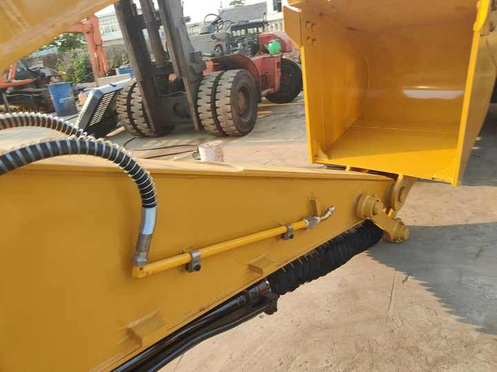 Used Excavator Caterpillar CAT315D Small and Medium-sized Original 15 Ton Excavator CAT315D for Sale - Bager gusjeničar: slika Used Excavator Caterpillar CAT315D Small and Medium-sized Original 15 Ton Excavator CAT315D for Sale - Bager gusjeničar Used Excavator Caterpillar CAT315D Small and Medium-sized Original 15 Ton Excavator CAT315D for Sale - Bager gusjeničar: slika Used Excavator Caterpillar CAT315D Small and Medium-sized Original 15 Ton Excavator CAT315D for Sale - Bager gusjeničar