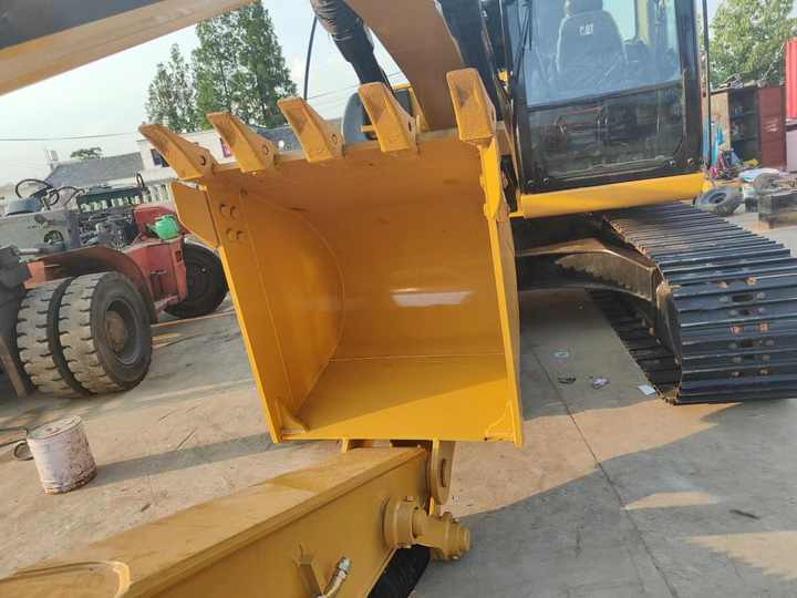 Used Excavator Caterpillar CAT315D Small and Medium-sized Original 15 Ton Excavator CAT315D for Sale - Bager gusjeničar: slika Used Excavator Caterpillar CAT315D Small and Medium-sized Original 15 Ton Excavator CAT315D for Sale - Bager gusjeničar Used Excavator Caterpillar CAT315D Small and Medium-sized Original 15 Ton Excavator CAT315D for Sale - Bager gusjeničar: slika Used Excavator Caterpillar CAT315D Small and Medium-sized Original 15 Ton Excavator CAT315D for Sale - Bager gusjeničar