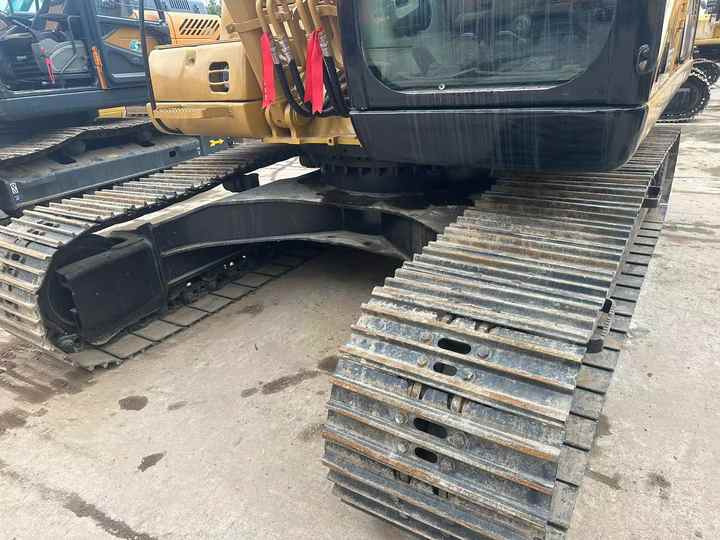 Used Excavator Caterpillar CAT320c Small and Medium-sized Original Excavator CAT320c for Sale - Bager gusjeničar: slika Used Excavator Caterpillar CAT320c Small and Medium-sized Original Excavator CAT320c for Sale - Bager gusjeničar Used Excavator Caterpillar CAT320c Small and Medium-sized Original Excavator CAT320c for Sale - Bager gusjeničar: slika Used Excavator Caterpillar CAT320c Small and Medium-sized Original Excavator CAT320c for Sale - Bager gusjeničar