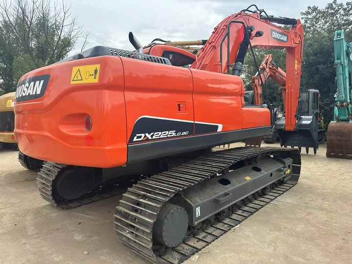 Used Excavator Doosan DX225LC-9 Excavators Mini Equipment Earth Moving Machinery Doosan Digger Excavator for Sale - Bager gusjeničar: slika Used Excavator Doosan DX225LC-9 Excavators Mini Equipment Earth Moving Machinery Doosan Digger Excavator for Sale - Bager gusjeničar Used Excavator Doosan DX225LC-9 Excavators Mini Equipment Earth Moving Machinery Doosan Digger Excavator for Sale - Bager gusjeničar: slika Used Excavator Doosan DX225LC-9 Excavators Mini Equipment Earth Moving Machinery Doosan Digger Excavator for Sale - Bager gusjeničar