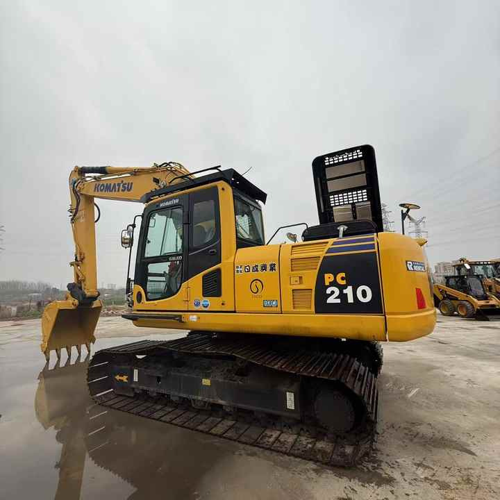 Used Good Quality Japan Original PC210-8 in Good Condition PC210-8 Komatsu - Bager gusjeničar: slika Used Good Quality Japan Original PC210-8 in Good Condition PC210-8 Komatsu - Bager gusjeničar Used Good Quality Japan Original PC210-8 in Good Condition PC210-8 Komatsu - Bager gusjeničar: slika Used Good Quality Japan Original PC210-8 in Good Condition PC210-8 Komatsu - Bager gusjeničar