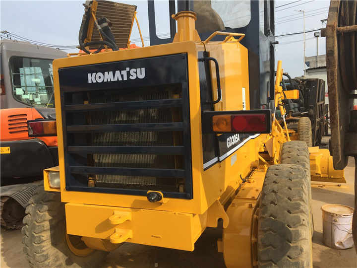 Used Komatsu GD305 Motor Grader Cheap Price Komatsu Road Grader GD305 Good Condition in China - Grejder: slika Used Komatsu GD305 Motor Grader Cheap Price Komatsu Road Grader GD305 Good Condition in China - Grejder Used Komatsu GD305 Motor Grader Cheap Price Komatsu Road Grader GD305 Good Condition in China - Grejder: slika Used Komatsu GD305 Motor Grader Cheap Price Komatsu Road Grader GD305 Good Condition in China - Grejder