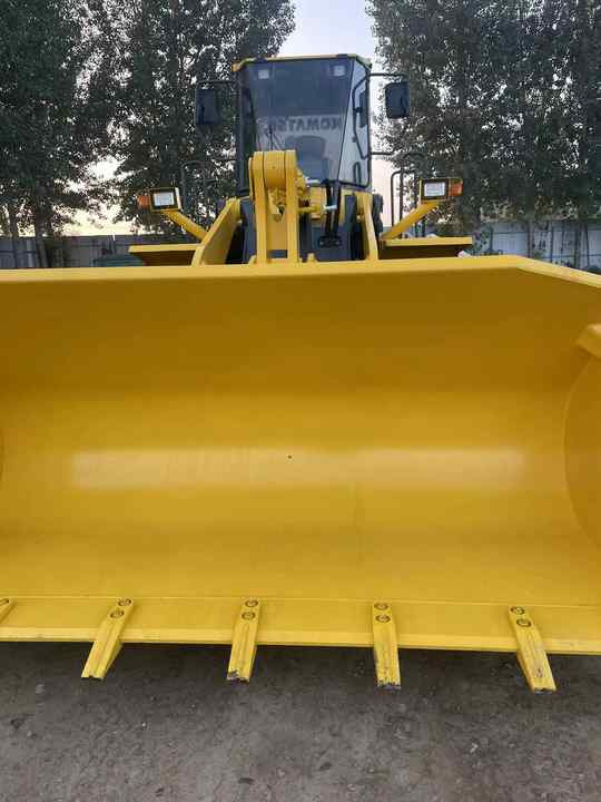 Used Komatsu WA380-3 Front Loader in Very Good Condition Strong Power komatsu 380 Wheel Loader Low Price Hot Sale - Utovarivač na kotačima: slika Used Komatsu WA380-3 Front Loader in Very Good Condition Strong Power komatsu 380 Wheel Loader Low Price Hot Sale - Utovarivač na kotačima Used Komatsu WA380-3 Front Loader in Very Good Condition Strong Power komatsu 380 Wheel Loader Low Price Hot Sale - Utovarivač na kotačima: slika Used Komatsu WA380-3 Front Loader in Very Good Condition Strong Power komatsu 380 Wheel Loader Low Price Hot Sale - Utovarivač na kotačima
