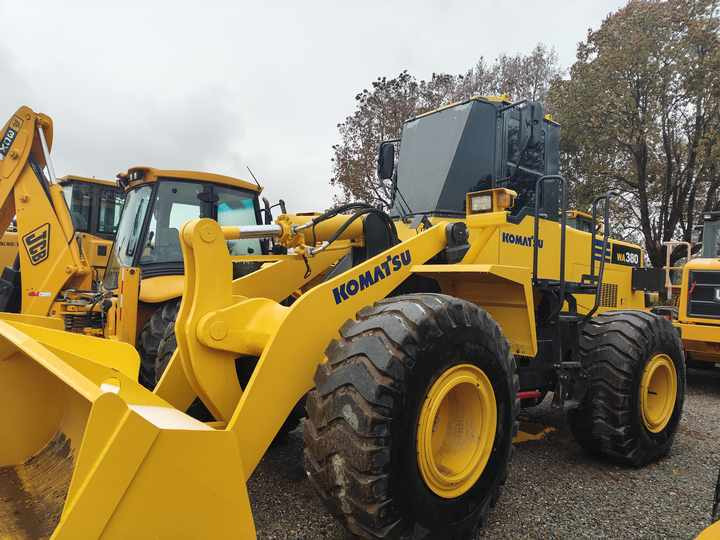 Used komatsu WA380-3 Wheel Loader Hot Sale Original Japan Brand Koamtsu Wheel Loader for Sale - Utovarivač na kotačima: slika Used komatsu WA380-3 Wheel Loader Hot Sale Original Japan Brand Koamtsu Wheel Loader for Sale - Utovarivač na kotačima Used komatsu WA380-3 Wheel Loader Hot Sale Original Japan Brand Koamtsu Wheel Loader for Sale - Utovarivač na kotačima: slika Used komatsu WA380-3 Wheel Loader Hot Sale Original Japan Brand Koamtsu Wheel Loader for Sale - Utovarivač na kotačima