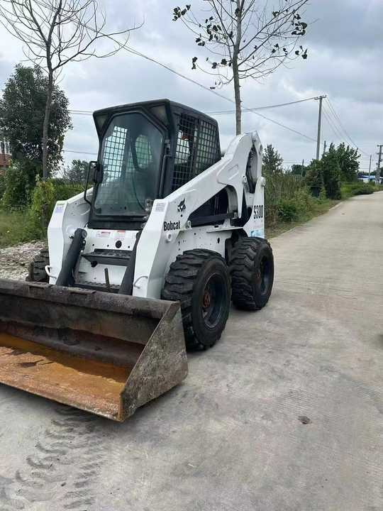 Very Good Machine Used Skid Wheel Loader Bobcat S300 for Sale - Mini utovarivač: slika Very Good Machine Used Skid Wheel Loader Bobcat S300 for Sale - Mini utovarivač Very Good Machine Used Skid Wheel Loader Bobcat S300 for Sale - Mini utovarivač: slika Very Good Machine Used Skid Wheel Loader Bobcat S300 for Sale - Mini utovarivač