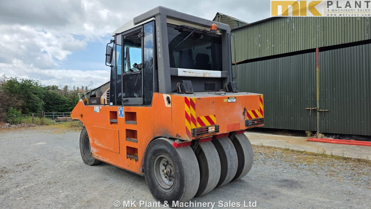 BOMAG BW24R (Stavostroj VP2400 / Ammann AP2400) - Pneumatski valjak: slika BOMAG BW24R (Stavostroj VP2400 / Ammann AP2400) - Pneumatski valjak BOMAG BW24R (Stavostroj VP2400 / Ammann AP2400) - Pneumatski valjak: slika BOMAG BW24R (Stavostroj VP2400 / Ammann AP2400) - Pneumatski valjak