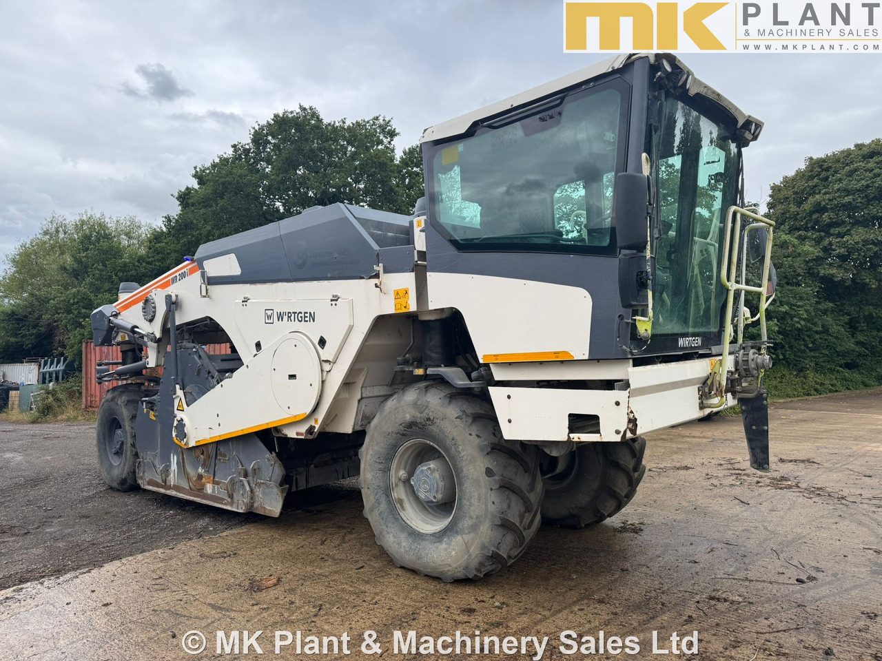 Stabilizator tla WIRTGEN WR200i: slika Stabilizator tla WIRTGEN WR200i