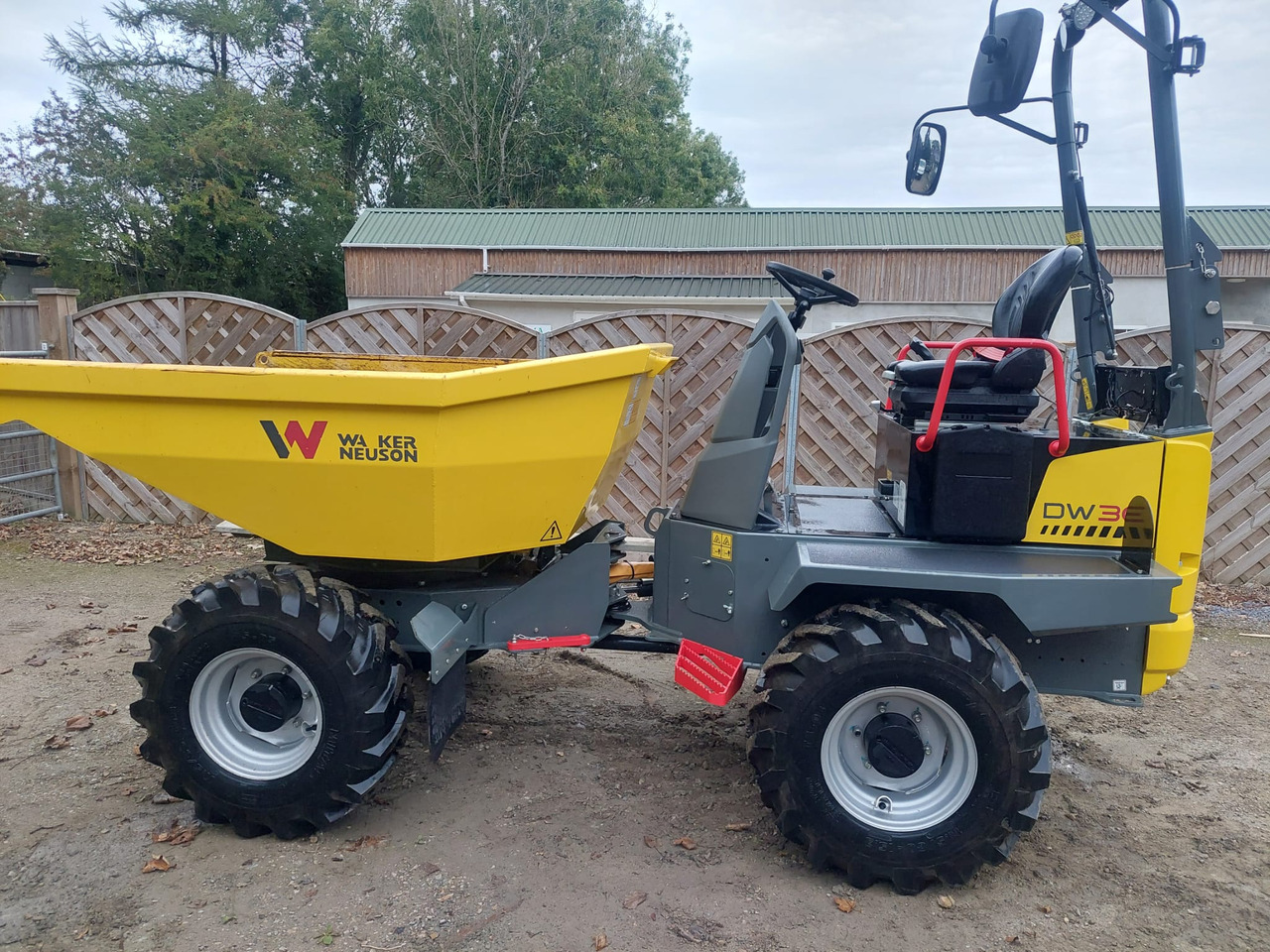 Wacker Neuson DW30S - Istovarivač: slika Wacker Neuson DW30S - Istovarivač Wacker Neuson DW30S - Istovarivač: slika Wacker Neuson DW30S - Istovarivač