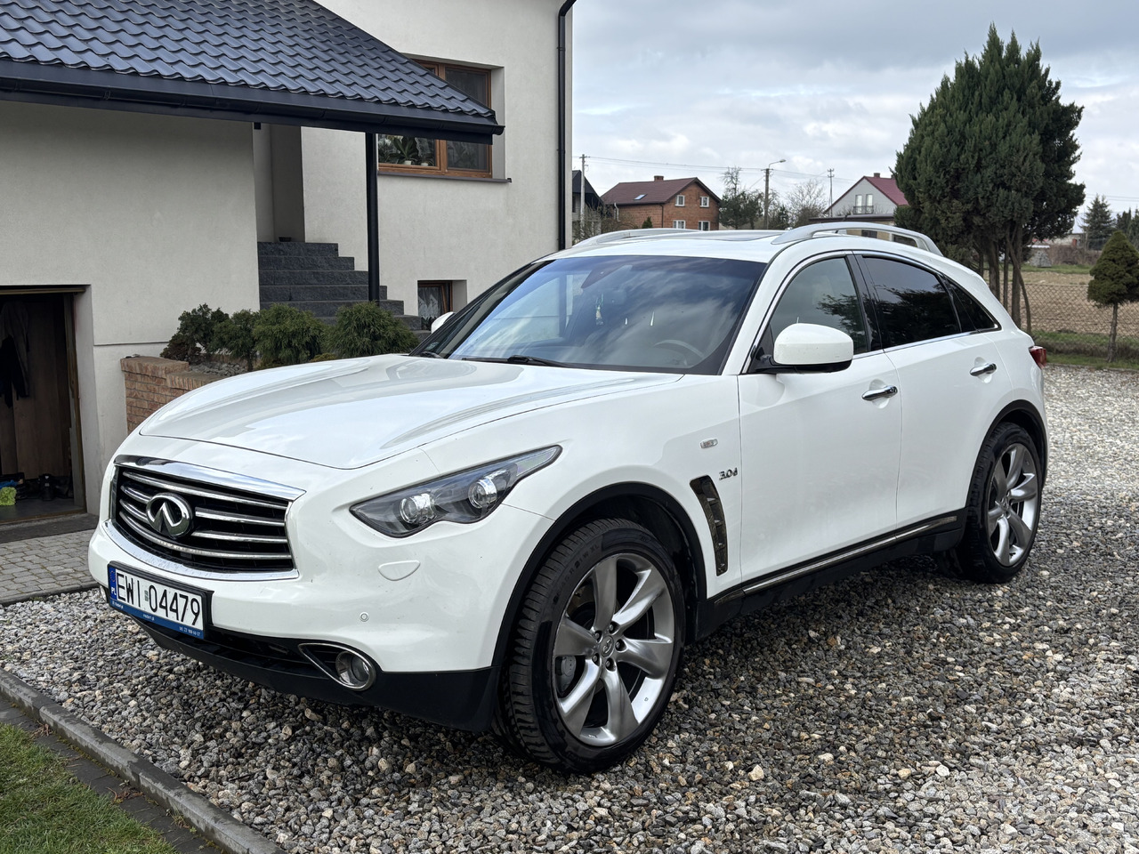 Infiniti QX70 FX30 Diesel V6 Euro6 - SUV: slika Infiniti QX70 FX30 Diesel V6 Euro6 - SUV Infiniti QX70 FX30 Diesel V6 Euro6 - SUV: slika Infiniti QX70 FX30 Diesel V6 Euro6 - SUV