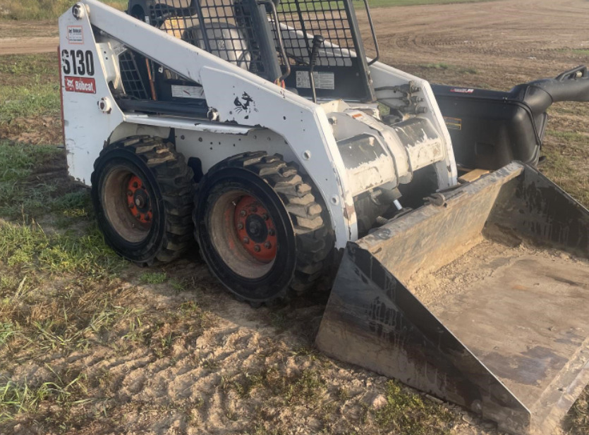 BOBCAT S130 - Mini utovarivač: slika BOBCAT S130 - Mini utovarivač BOBCAT S130 - Mini utovarivač: slika BOBCAT S130 - Mini utovarivač