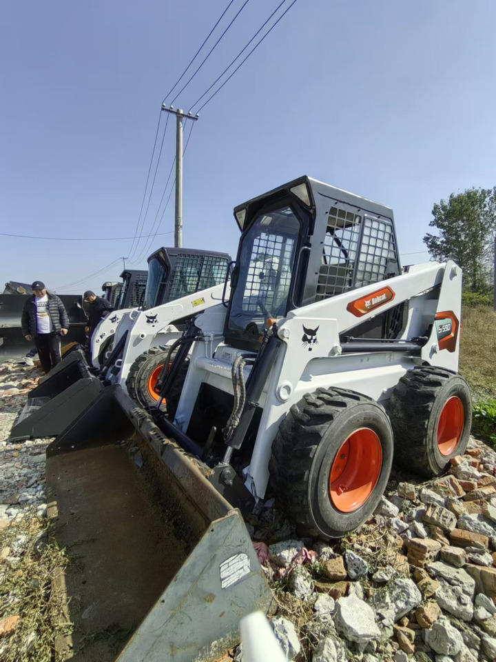 BOBCAT S590 - Mini utovarivač: slika BOBCAT S590 - Mini utovarivač BOBCAT S590 - Mini utovarivač: slika BOBCAT S590 - Mini utovarivač