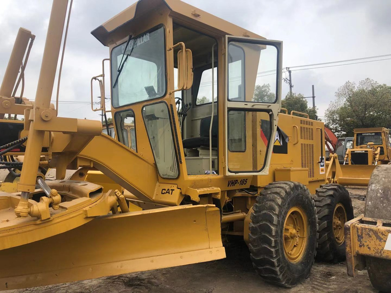 CATERPILLAR 140G - Grejder: slika CATERPILLAR 140G - Grejder CATERPILLAR 140G - Grejder: slika CATERPILLAR 140G - Grejder