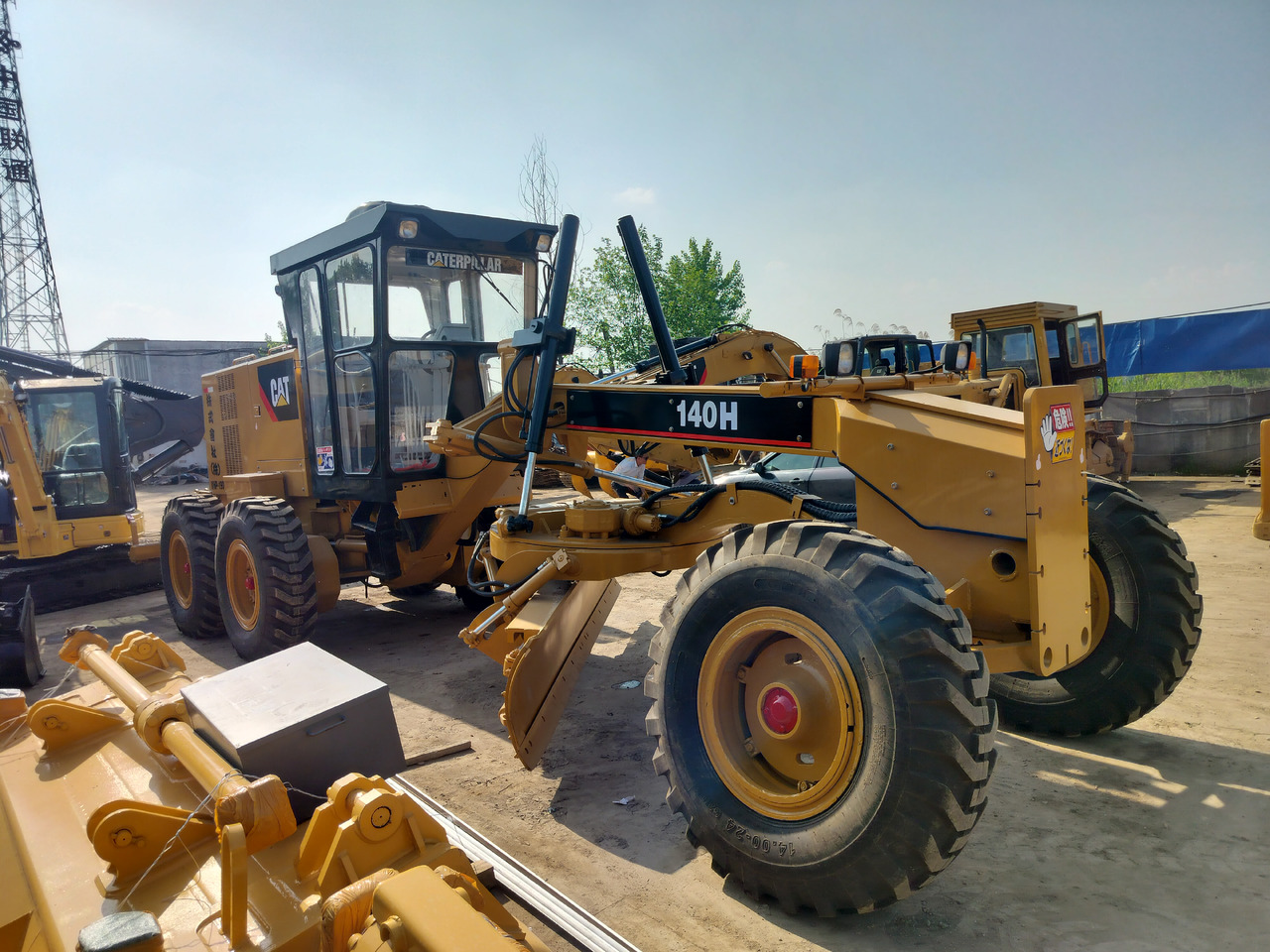 CATERPILLAR 140H - Grejder: slika CATERPILLAR 140H - Grejder CATERPILLAR 140H - Grejder: slika CATERPILLAR 140H - Grejder