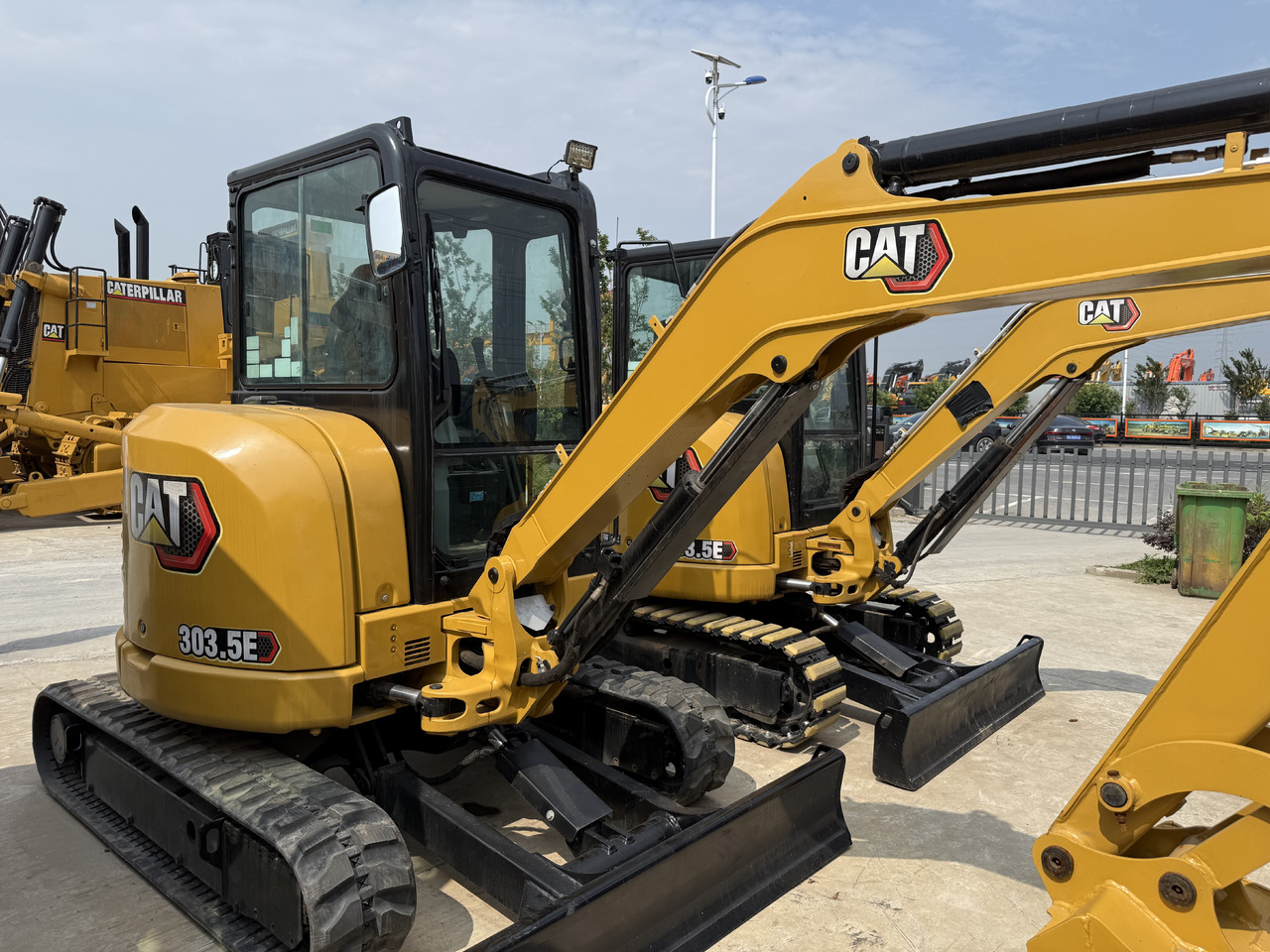 CATERPILLAR 303.5E - Mini bager: slika CATERPILLAR 303.5E - Mini bager CATERPILLAR 303.5E - Mini bager: slika CATERPILLAR 303.5E - Mini bager