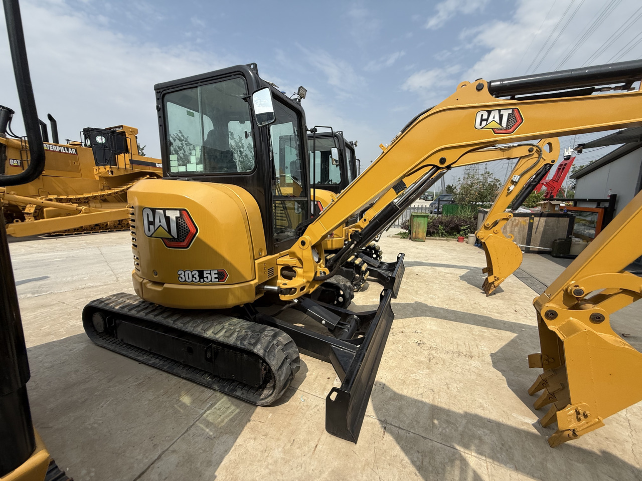 CATERPILLAR 303.5E - Mini bager: slika CATERPILLAR 303.5E - Mini bager CATERPILLAR 303.5E - Mini bager: slika CATERPILLAR 303.5E - Mini bager
