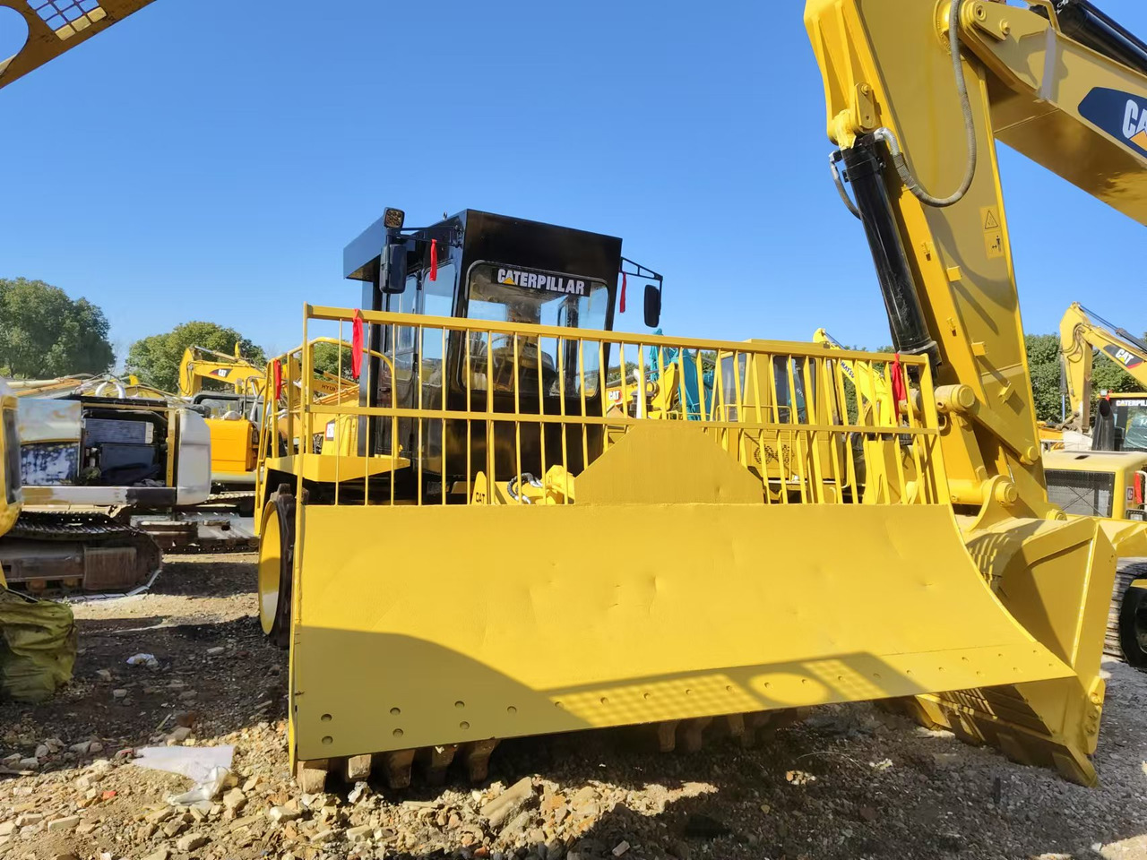 CATERPILLAR 826G - Cestovni valjak: slika CATERPILLAR 826G - Cestovni valjak CATERPILLAR 826G - Cestovni valjak: slika CATERPILLAR 826G - Cestovni valjak