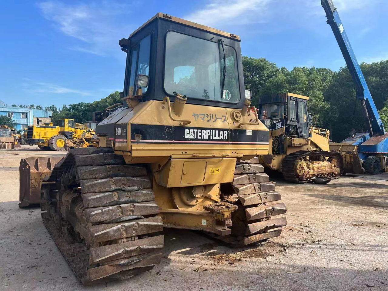 CATERPILLAR D5M - Buldožer: slika CATERPILLAR D5M - Buldožer CATERPILLAR D5M - Buldožer: slika CATERPILLAR D5M - Buldožer